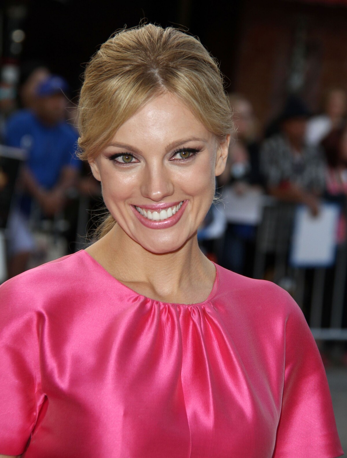 Vidéo : Bar Paly - Première du film "The Rover" à Los Angeles le 12