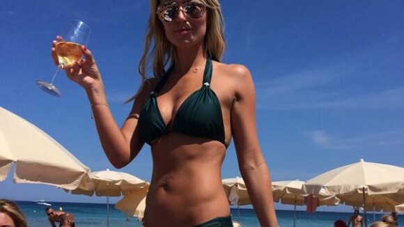Alex Gerrard : Bikini, apéro, la bombe de Steven Gerrard préfère Ibiza au Brésil