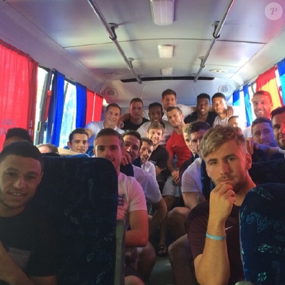 L'équipe d'Angleterre dans son bus à la Coupe du monde, photo publiée sur Instagram par Daniel Sturridge.