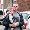 Wayne Rooney et son fils Klay, le 12 avril 2014 à Alderley Edge