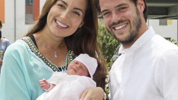 Felix et Claire de Luxembourg présentent leur bébé, la princesse Amalia