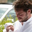  Le prince Felix, papa comblé, et la princesse Claire de Luxembourg ont quitté avec leur bébé la princesse Amalia la maternité Grande-Duchesse Charlotte à Luxembourg, le 17 juin 2014. 
