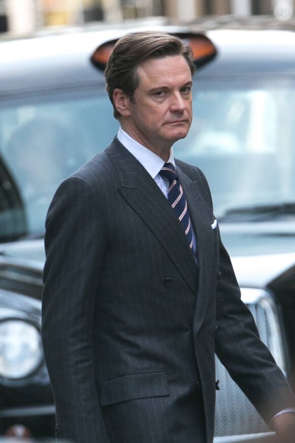 Colin Firth est sur le tournage de son nouveau film "The Secret Service" à Londres, le 6 octobre 2013.