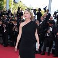 Michèle Laroque - Montée des marches du film "Deux jours, une nuit" lors du 67e Festival du film de Cannes le 20 mai 2014.