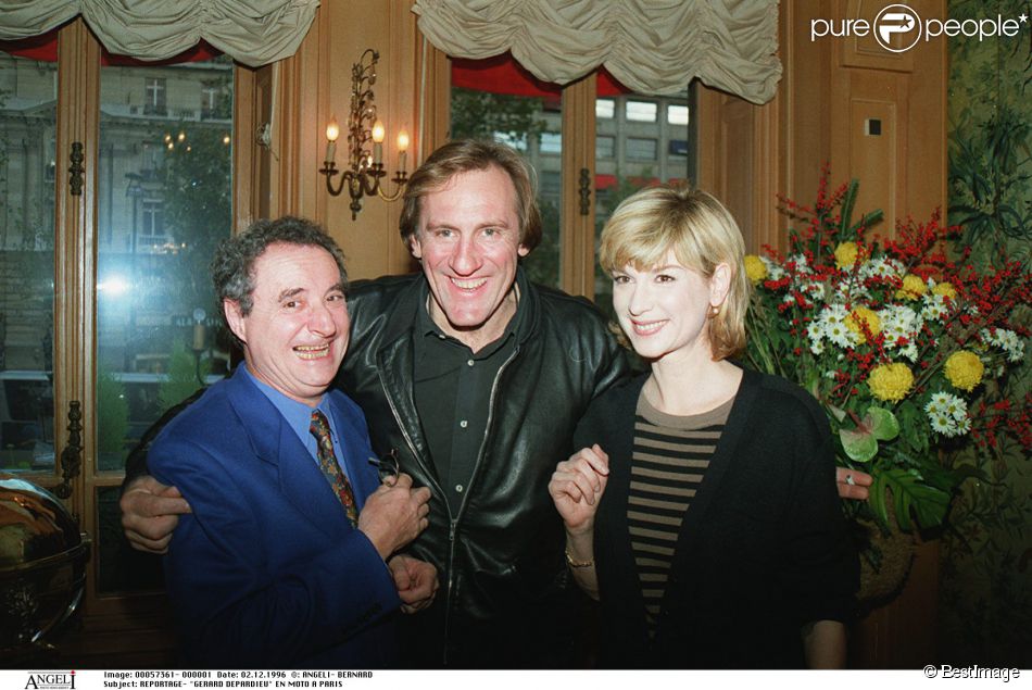  G&amp;eacute;rard Depardieu avec Daniel Pr&amp;eacute;vost et Mich&amp;egrave;le Laroque &amp;agrave; Paris en d&amp;eacute;cembre 1996. 