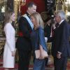 La reine Letizia et le roi Felipe VI d'Espagne, Felipe Gonzalez et sa femme Mar García Vaquero lors de la réception au palais royal à Madrid, le 19 juin 2014.