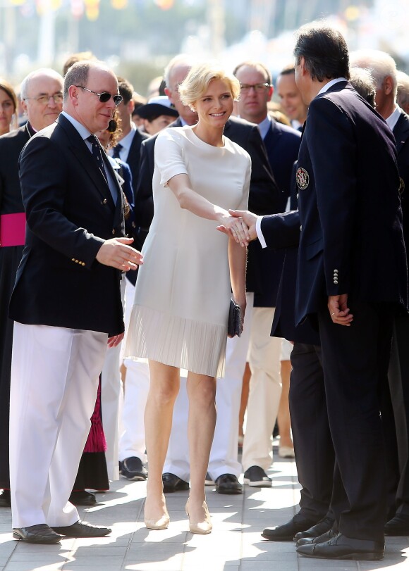 Le prince Albert II et la princesse Charlene de Monaco, enceinte, lors de l'inauguration du Yacht-Club de Monaco, à Monaco le 20 juin 2014