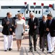 Le prince Albert II et la princesse Charlene de Monaco, accompané des membres du Yacht-Club de Monaco, à Monaco le 20 juin 2014