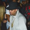 Chris Brown quitte la boîte de nuit Hooray Henry's à West Hollywood. Los Angeles, le 21 juin 2014.
