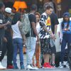 Exclusif - Chris Brown et des amis quittent l'hôtel SLS à Beverly Hills. Le 20 juin 2014.