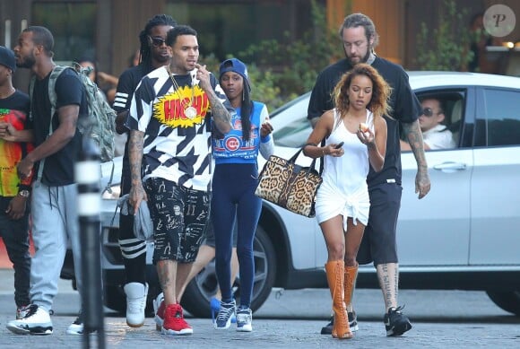 Exclusif - Chris Brown et Karrueche Tran quittent l'hôtel SLS à Beverly Hills. Le 20 juin 2014.