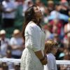 Marion Bartoli en larmes lors de son retour à Wimbledon, lors d'une petite cérémonie qui lui rendait hommage, ainsi qu'à Elena Baltacha, la joueuse britannique décédée le 4 mai, au All England Lawn Tennis and Croquet Club de Wimbledon, le 24 juin 2014