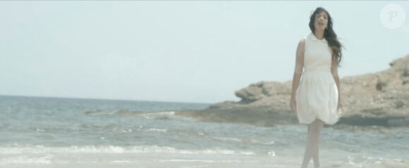 La chanteuse Indila dans S.O.S, son nouveau clip. Paru en juin 2014.