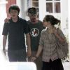 Robert Downey Jr. avec sa femme actuelle Susan Levin et son fils Indio à Brentwood, le 17 mai 2009.