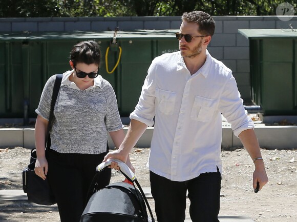 Ginnifer Goodwin s'est offert une sortie avec son époux Josh Dallas et leur bébé Oliver, à une fête d'anniversaire à Los Angeles, le 29 juin 2014.
