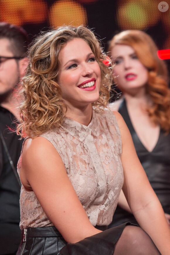 Exclusif - Lorie Pester dans l'émission "Ce soir on chante les tubes 2013" le 3 janvier 2014 sur TF1.