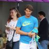 Rafael Nadal surpris en train d'acheter du champagne dans le quartier de Wimbledon, le 1er juin 2014