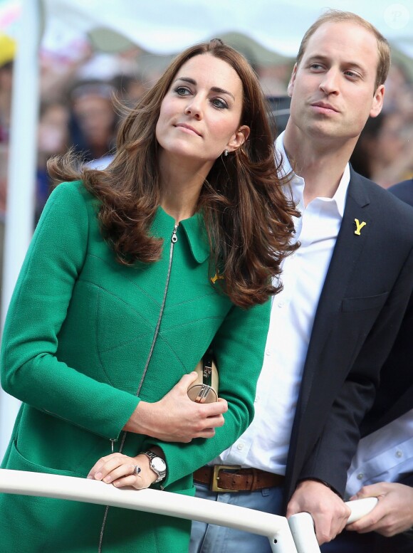 Kate Middleton et le prince William à l'arrivée de la première étape du Tour de France à Harrogate, en Angleterre, le 5 Juillet 2014.