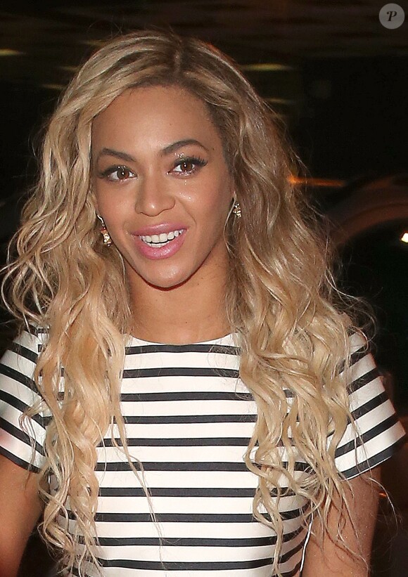 Beyoncé à la sortie du club "The Arts Club" à Londres, le 6 mars 2014.