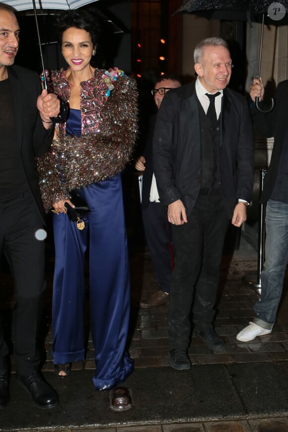 Farida Khelfa et Jean Paul Gaultier - Premier gala de la Vogue Paris Foundation au Palais Galliera à Paris le 9 juillet 2014. Cette fondation a pour objectif de développer les collections contemporaines du Musée de la mode de la ville de Paris. 