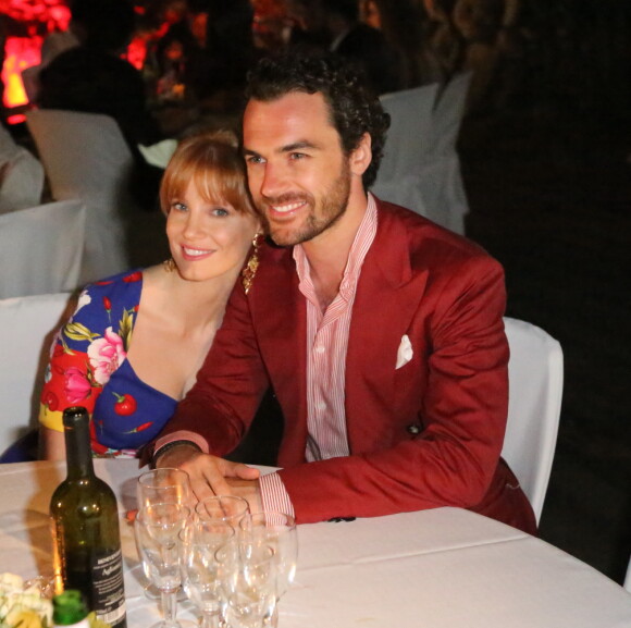 Jessica Chastain et son chéri Gian Luca Passi de Preposulo lors d'une soirée à la Villa Colombaia, Ischia, le 12 juillet 2014.
