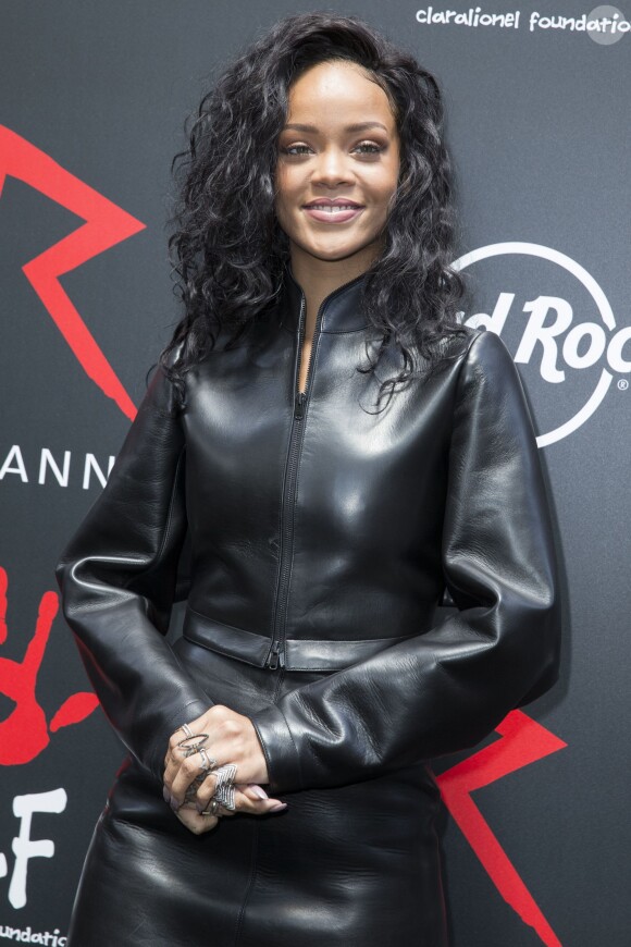 Rihanna lors d'une conférence de presse au Hard Rock Café à Paris, le 5 juin 2014. 