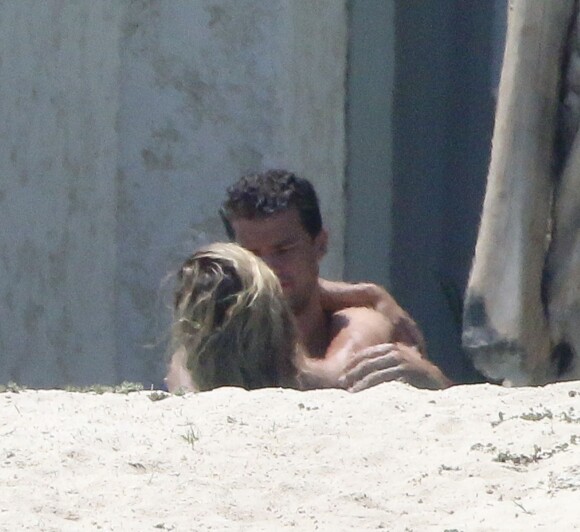 Maria Sharapova et son compagnon Grigor Dimitrov, amoureux sous le soleil de Cabos San Lucas, le 9 juillet 2014
