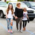 Jennie Garth et ses filles rentrent après un déjeuner à Casa Vega, dans Sherman Oaks, Los Angeles, le 19 juillet 2014