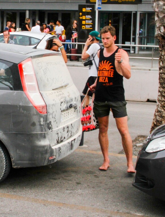 Jan Vertonghen est allé chercher sa compagne à l'aéroport d'Ibiza, le 19 juillet 2014