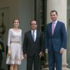 Le roi Felipe VI et la reine Letizia d'Espagne étaient reçus le 22 juillet 2014 par le président de la République François Hollande au palais de l'Elysée à Paris, pour leur visite inaugurale en France.