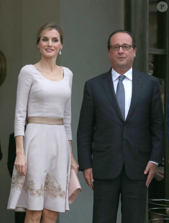 Le roi Felipe VI et la reine Letizia d'Espagne étaient reçus le 22 juillet 2014 par le président de la République François Hollande au palais de l'Elysée à Paris, pour leur visite inaugurale en France.