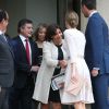 Anne Hidalgos salue la reine Letizia et le roi Felipe VI qui quittent le palais de l'Elysée après un entretien et un déjeuner avec le président de la République François Hollande à Paris, le 22 juillet 2014
