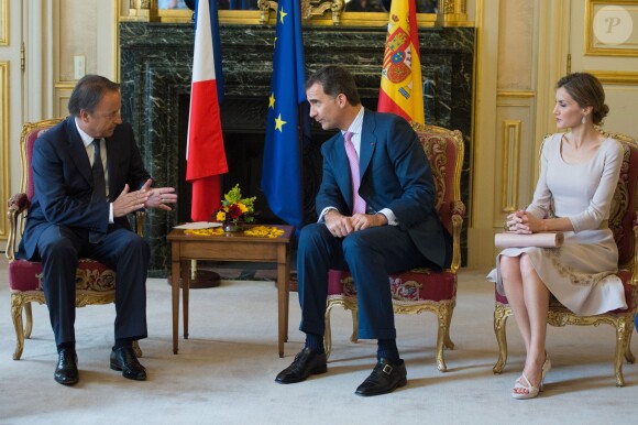 Le roi Felipe VI et la reine Letizia d'Espagne ont été reçus au Sénat par son président, Jean-Pierre Bel, le 22 juillet 2014 lors de leur visite inaugurale en France.