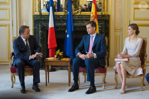 Le roi Felipe VI et la reine Letizia d'Espagne ont été reçus au Sénat par son président, Jean-Pierre Bel, le 22 juillet 2014 lors de leur visite inaugurale en France.