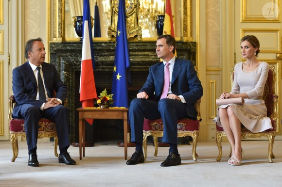 Le roi Felipe VI et la reine Letizia d'Espagne ont été reçus au Sénat par son président, Jean-Pierre Bel, le 22 juillet 2014 lors de leur visite inaugurale en France.