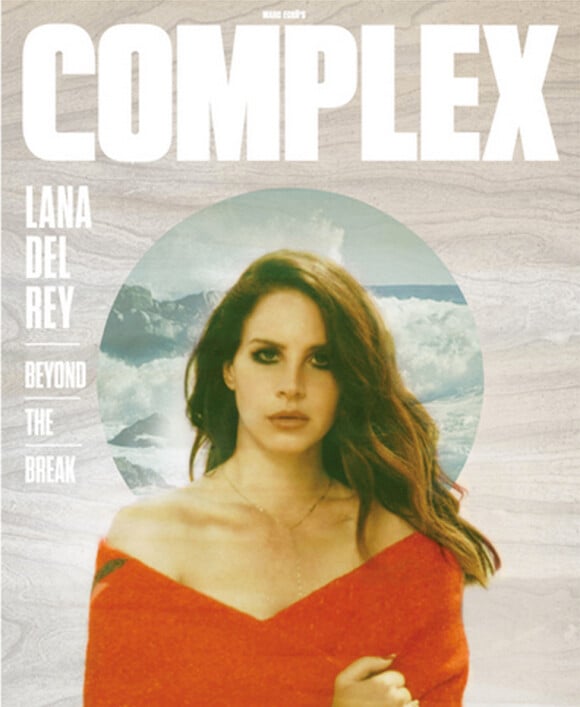 Lana Del Rey photographiée par Neil Krug pour la couverture du magazine américain "Complex", août-septembre 2014.