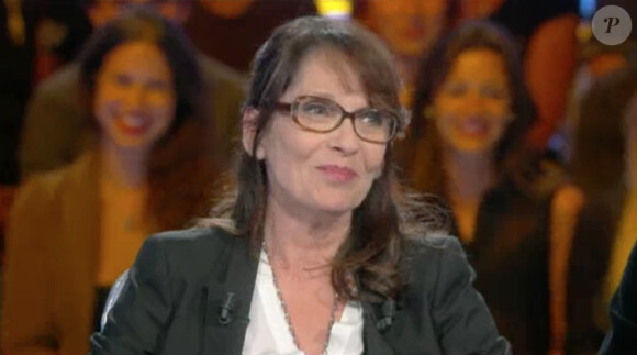 Chantal Lauby dans "Salut les Terriens" présenté par Thierry Ardisson sur Canal+, le 26 juillet 2014.