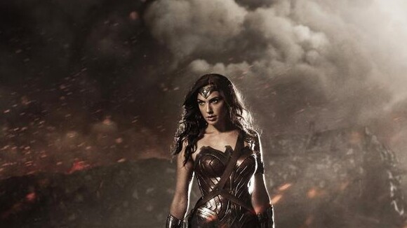 Gal Gadot en Wonder Woman : Première image de l'héroïne, sublime guerrière