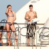Justin Bieber, en vacances sur un yacht avec l'actrice Michelle Rodriguez et des amis. Ibiza, le 30 juillet 2014.