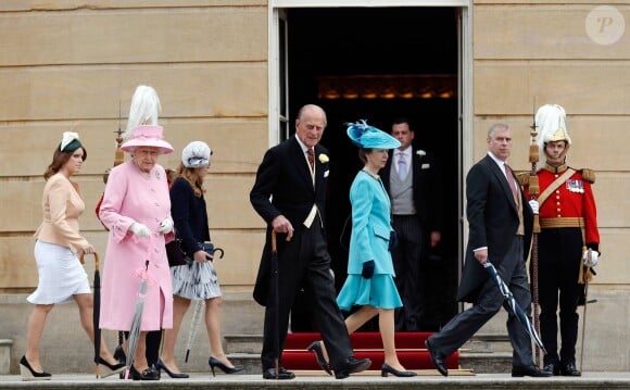 La famille royale au palais de Buckingham à Londres le 30 mai 2013 lors d'une garden party