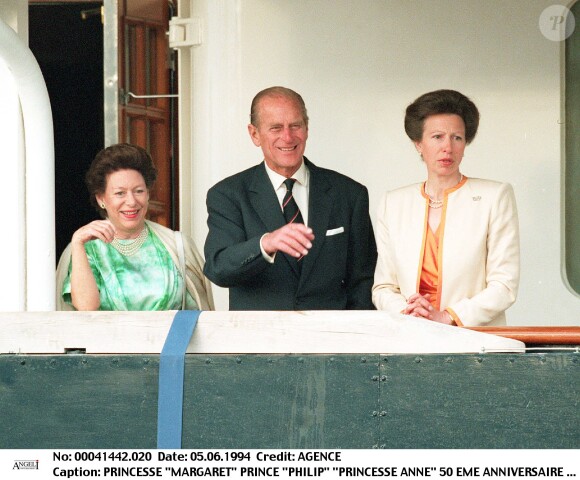 La princesse Margaret, le prince Philip et la princesse Anne en juin 1994 en Normandie pour les commémorations du cinquantenaire du débarquement.