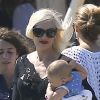 Gwen Stefani, son fils Apollo Bowie Flynn et son mari Gavin Rossdale quittant le club 55 de Saint-Tropez, le 1er août 2014