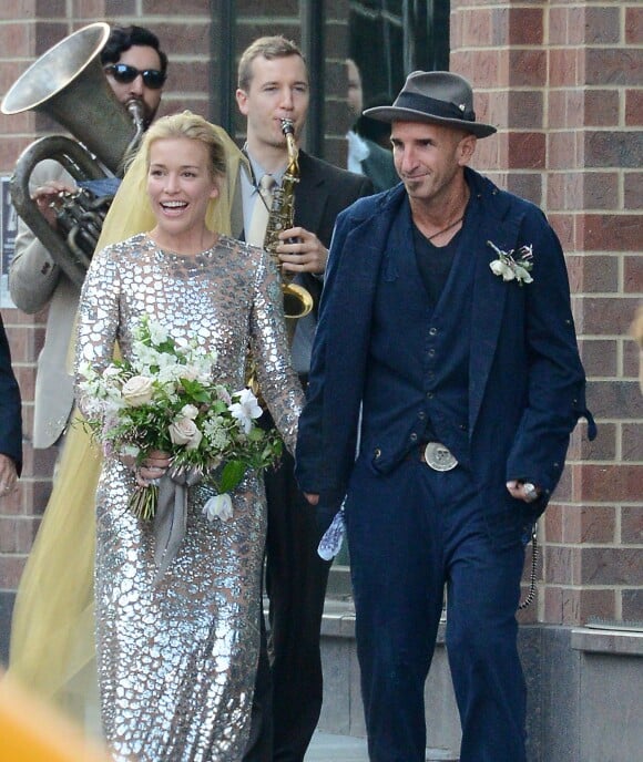 Exclusif - L'actrice américaine Piper Perabo a épousé le réalisateur et scénariste américain Stephen T. Kay au "Merchants House Museum" à New York le 26 juillet 2014.