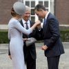 Le roi Felipe VI d'Espagne accueilli par le roi Philippe et la reine Mathilde de Belgique pour la cérémonie de commémoration du centenaire de la Première Guerre mondiale, à Liège, en Belgique, le 4 août 2014.
