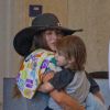 Megan Fox et Brian Austin Green, avec leurs enfants Noah Shannon et Bodhi Ransom à Beverly Hills, Los Angeles, le 4 août 2014.