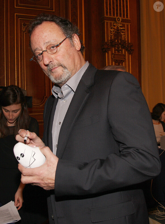 Jean Reno à Paris le 19 décembre 2013.
