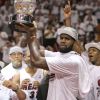 Greg Oden après la finale de conférence entre le Heat de Miami et les Indiana Pacers le 30 mai 2014. Le 8 août 2014, le pivot a été arrêté et écroué après avoir frappé son ex-compagne.