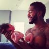 Le chanteur Omarion a présenté son fils Megaa Omari Grandberry sur Instagram, le 8 août 2014.