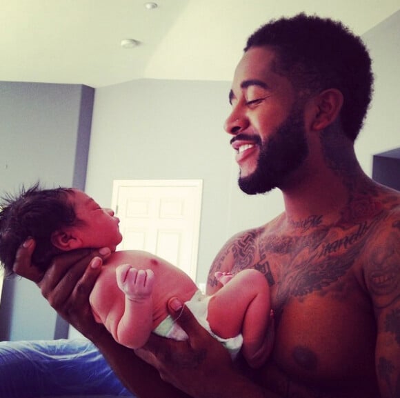 Le chanteur Omarion a présenté son fils Megaa Omari Grandberry sur Instagram, le 8 août 2014.