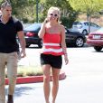  Britney Spears et son petit-ami David Lucado vont déjeuner au restaurant à Agoura Hills, le 11 août 2014.  